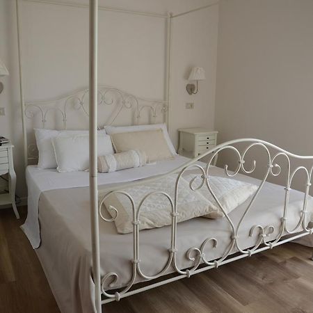 Hotel Monique Cervia Buitenkant foto