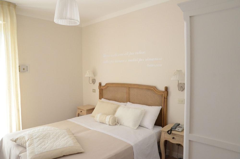 Hotel Monique Cervia Buitenkant foto