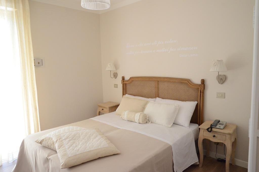 Hotel Monique Cervia Kamer foto