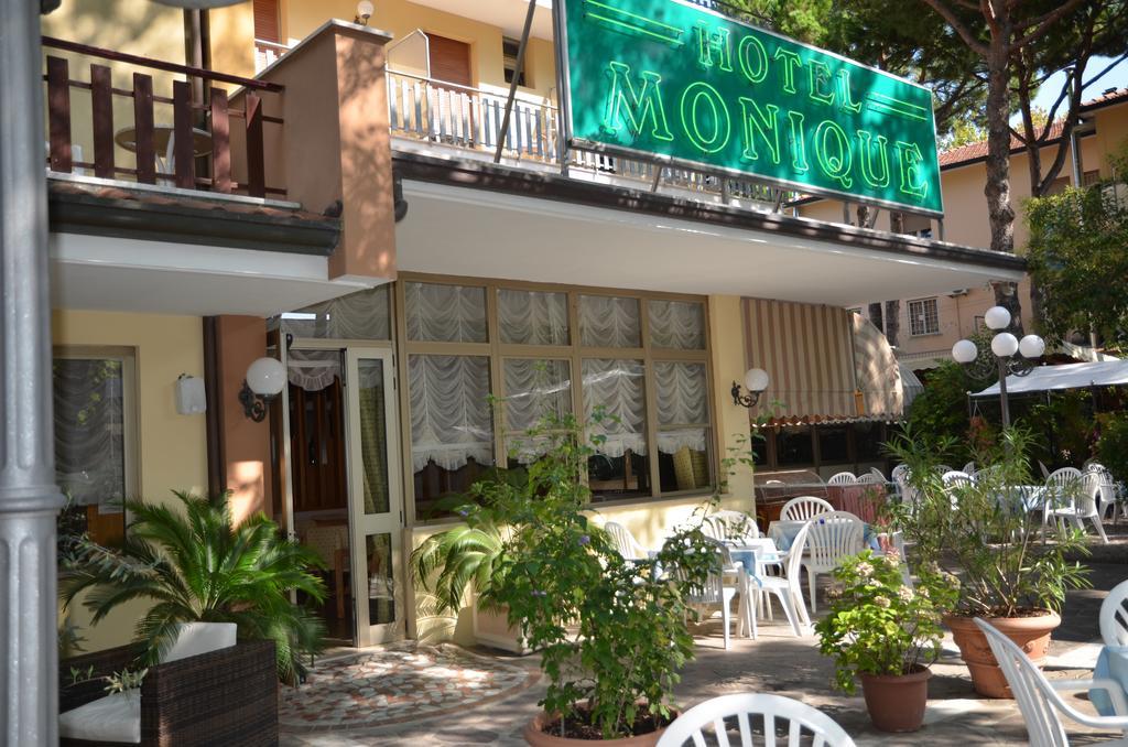Hotel Monique Cervia Buitenkant foto