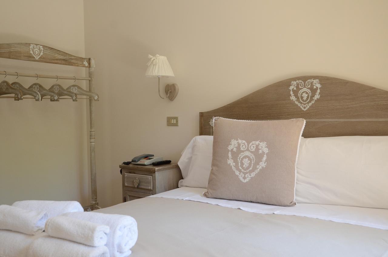 Hotel Monique Cervia Buitenkant foto